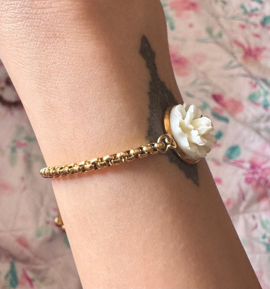 Bloom of Devotion (Adjustable) Gold